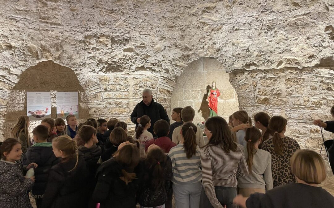 Učenici naše škole posjetili kriptu sv. Lucije!